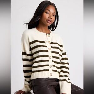 NWT Lulu’s Ivory/Olive Striped Cardigan